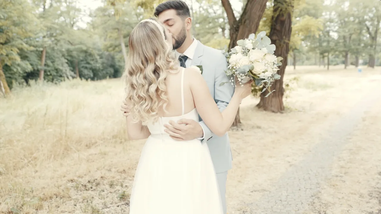 Vorschaubild: Toni & Okan – First Look in Berlin-Neukölln